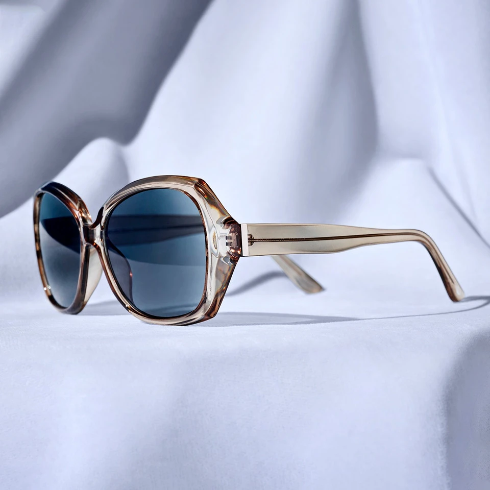 Alejandra SunReaders® Bifocal Style Sofia Vergara® X Foster Grant® - Image 12